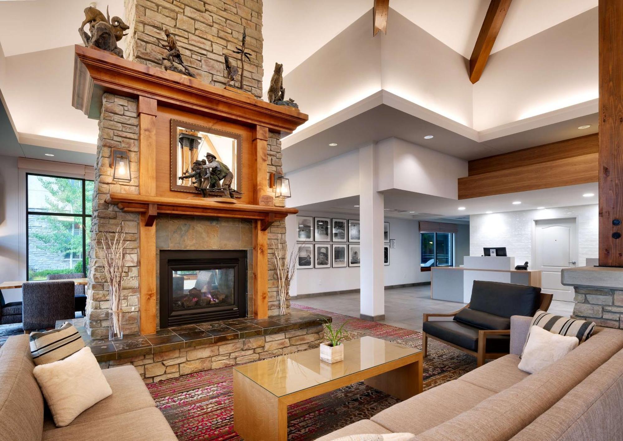 Hilton Garden Inn Bozeman Bagian luar foto